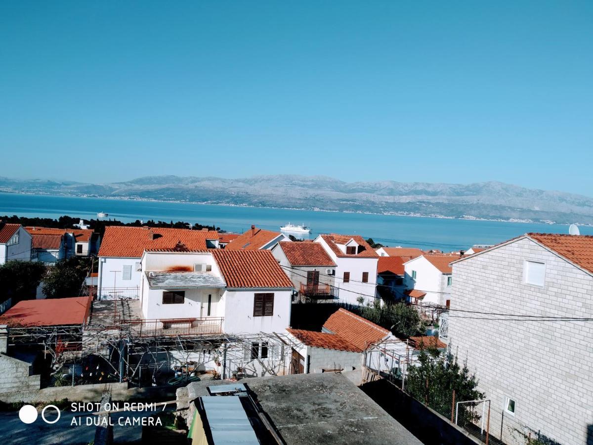 Apartment Ma'Re Supetar Exterior foto