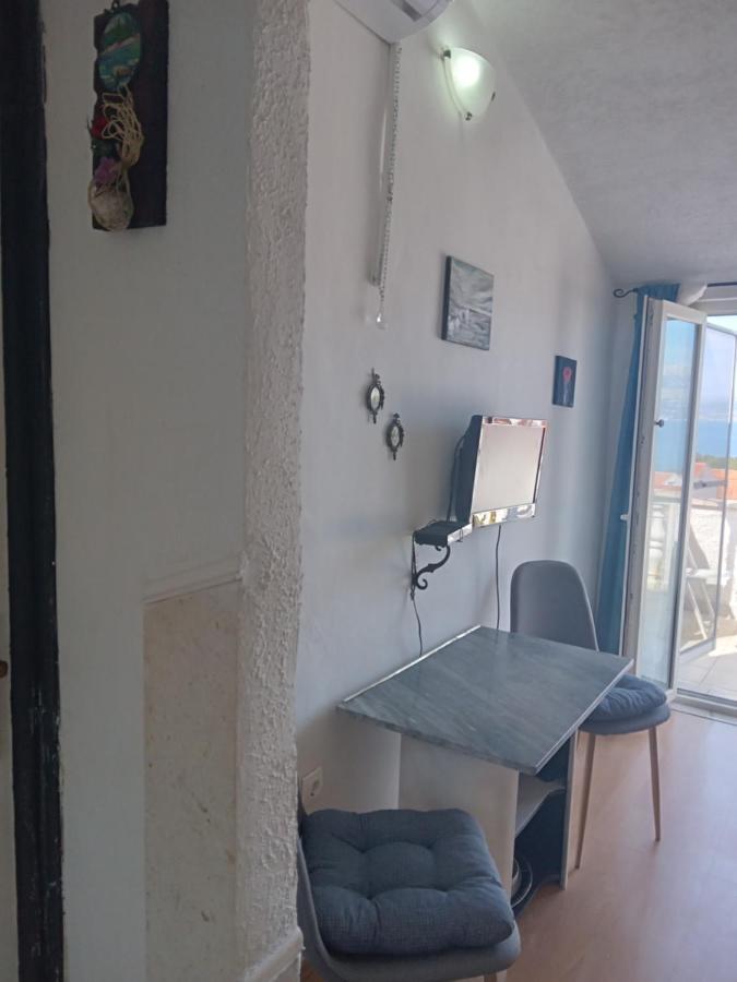 Apartment Ma'Re Supetar Exterior foto